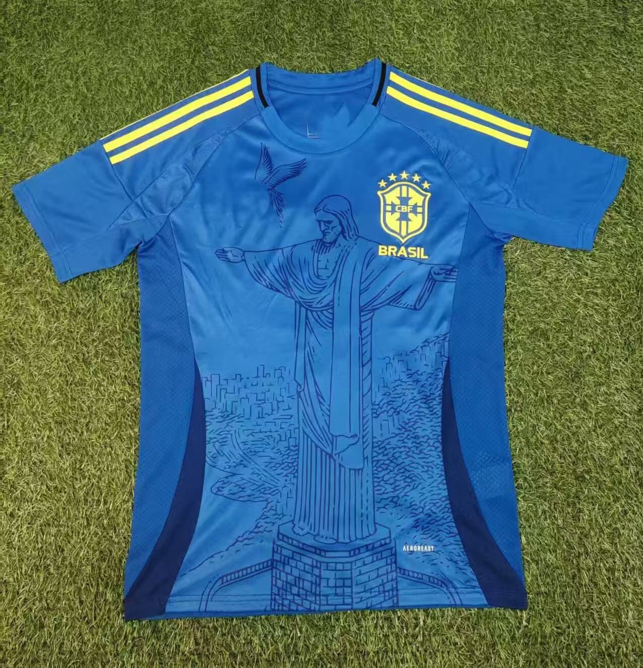 Una generación de uniformes de fútbol, nuevos uniformes de entrenamiento, camisetas, Italia AC, Barcelona, Real Madrid, Brasil, Japón, Ajax