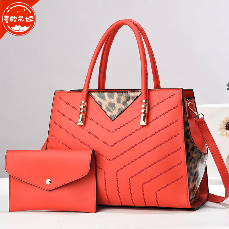 대외 무역 여성 가방 패션 트렌드 컬러 매칭 대용량 여성 가방 어깨 메신저 가방 어머니 선물 제조 업체