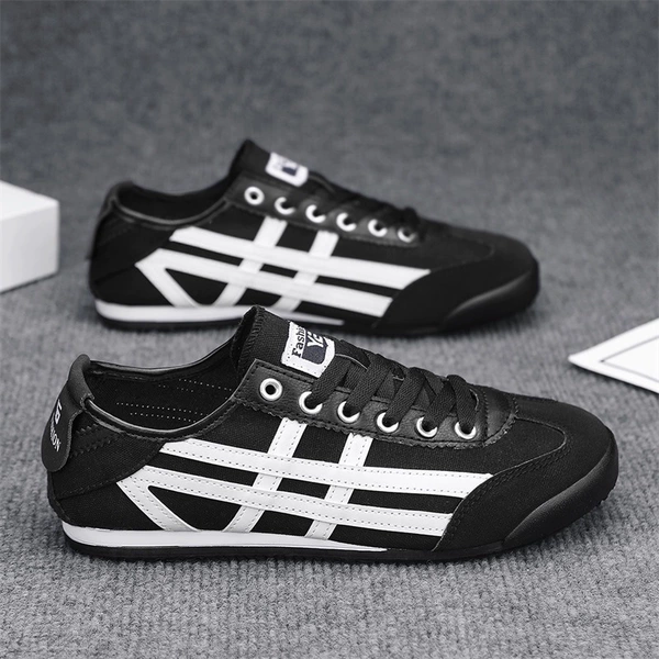 W588 black