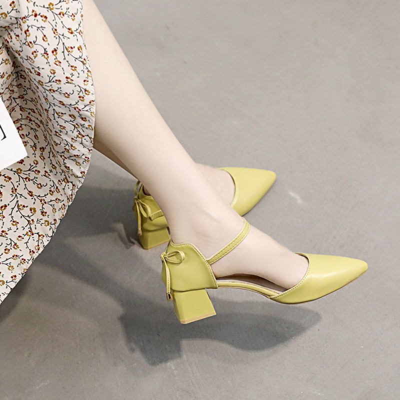Nuevo estilo chino de verano 2026 zapatos de verano de punta de tacones gruesos sandalias de tacones altos de mujer zapatos de arco de arco