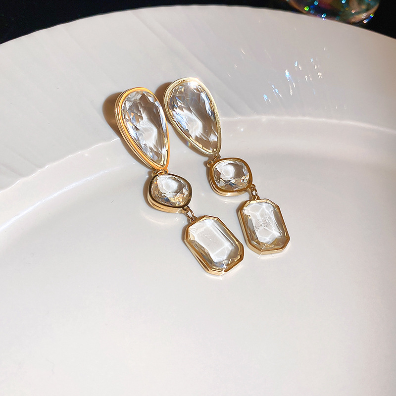 Fashion Oval Titanium Steel Plating Zircon Earrings 1 Pair