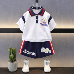 子供夏服男の子ウルトラマン服夏スーツ 2025 新しい赤ちゃんハンサムファッショナブルな半袖スポーツトレンド