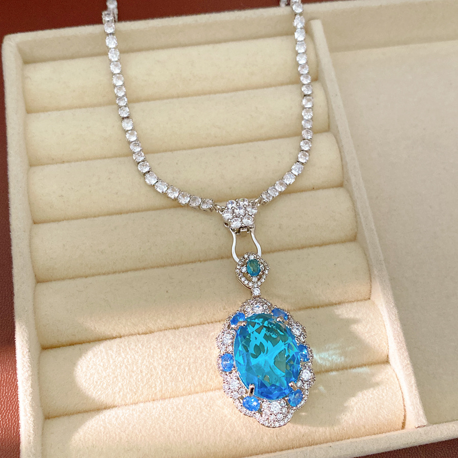 Collar oval de zircon azul lujoso ligero de lujo de alta calidad delicada cadena de clavícula temperamento nicho conjunto de joyas personales