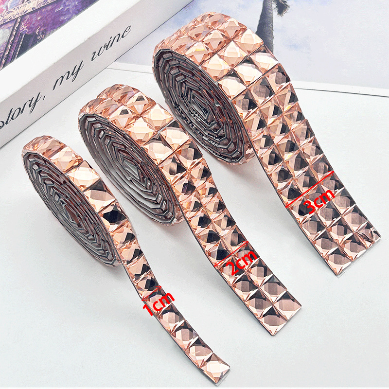 Nueva venta caliente de taladro de agua de vidrio cinta adhesiva de fusión en caliente tira de taladro de imitación autoadhesiva adhesivo adhesivo adhesivo de taladro de cristal caja de cosméticos diamante