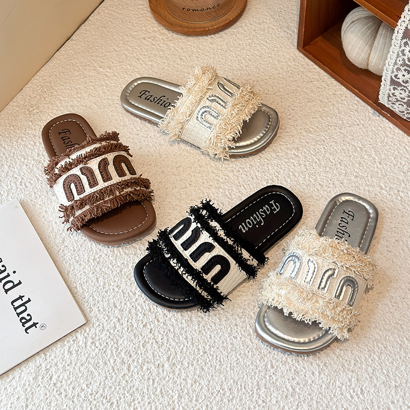 Summer slippers