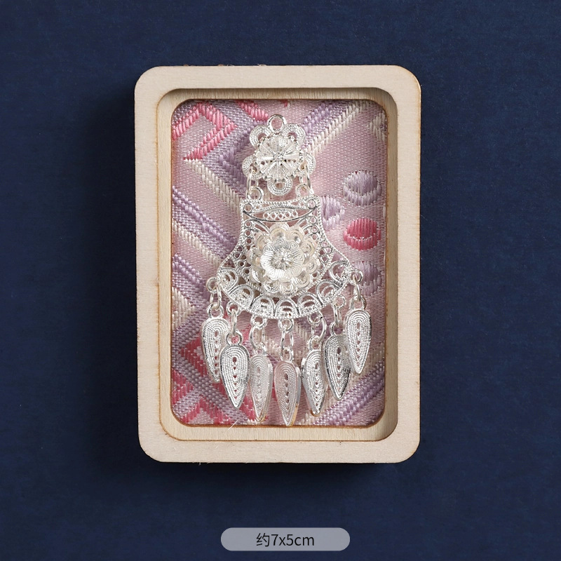 49-Zhuangjin Refrigerator Magnet (Hua Nongying)