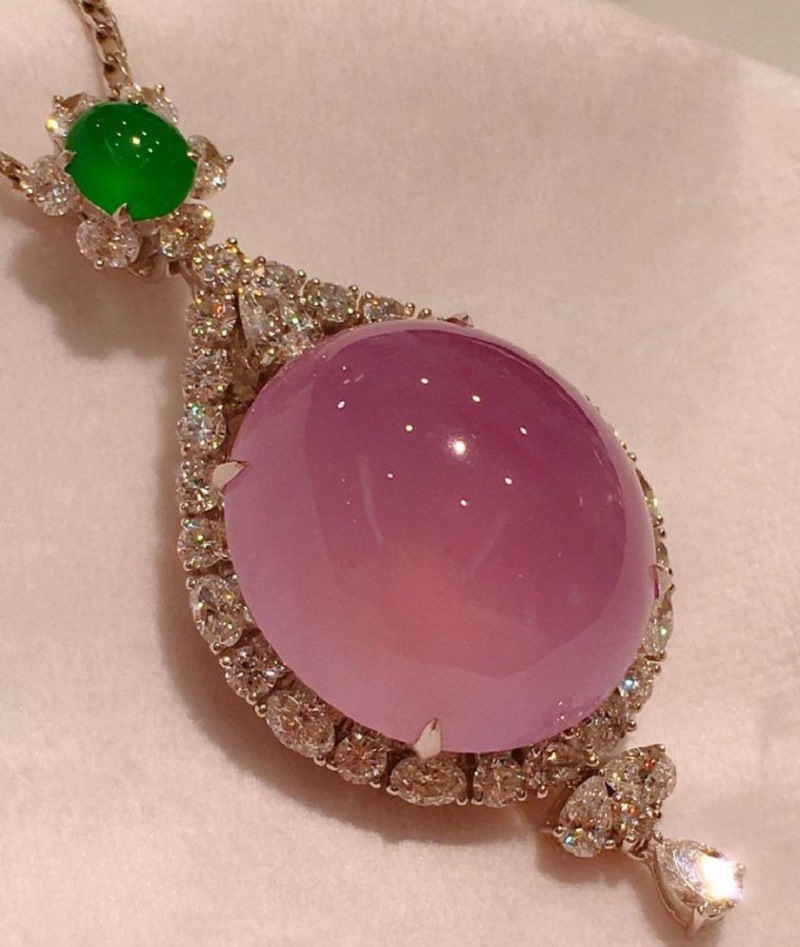 Natural Crystal And Gemstone Charm For Positive Energy And Luck_voghion.com