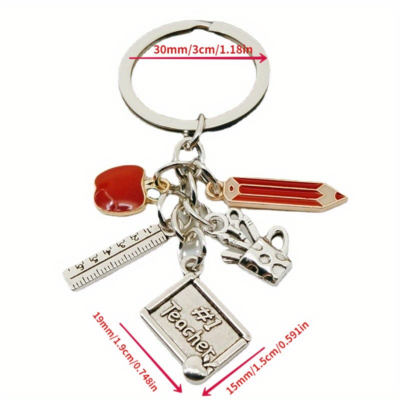 Serie de oro de aleación de venta transfronteriza caliente fútbol béisbol rugby sombrero hechicero puño llavero colgante mochila