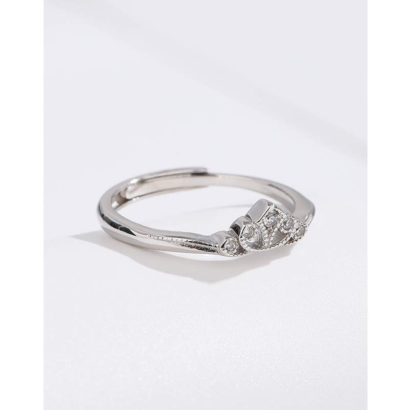 2023 nuevo Anillo de dedo índice de lujo anillo de sentido alto Anillo de corona pequeña hembra abierta 925 plata esterlina diseño de nicho