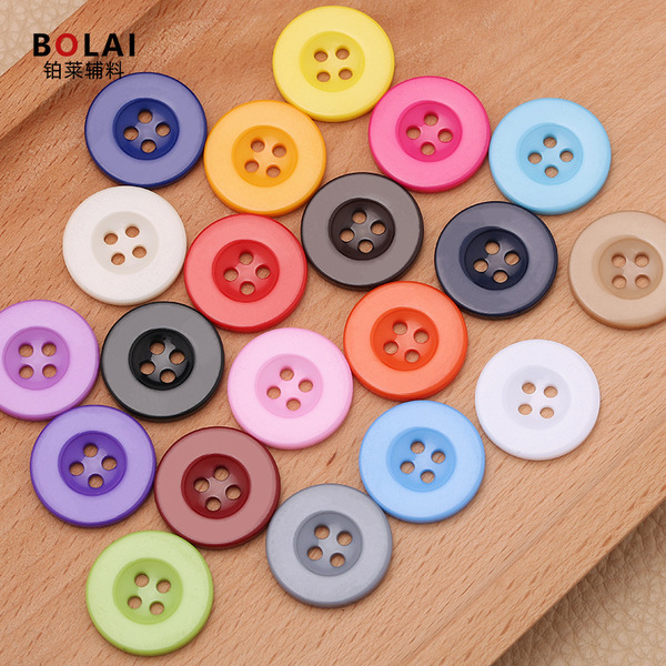 Round wide-brimmed resin buttons for children's shirts and clothing