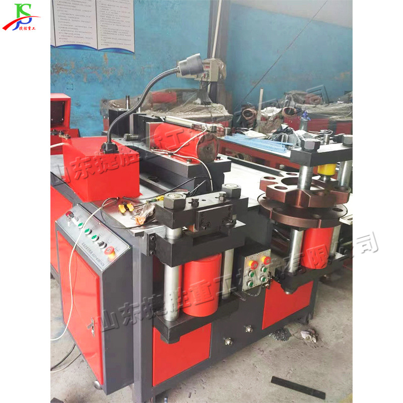 CNC máquina de procesamiento de barras colectoras de escritorio multi-estación hidráulica máquina de perforación de cuatro en una fila de cobre equipo de corte de barras