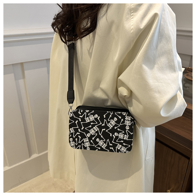 222g Weight Polyester Lining Material Zipper Closure Type Single Shoulder Strap Strap Type Shoulder Bag, Crossbody Bag Bags Type Daily Occasion Pu Leather Material Halloween Festival Skull Pattern All Seasons Season Women's Gender Streetwear Style Square Shape Medium Size Halloween Women's Medium Pu Leather Skull Streetwear Square Zipper Shoulder Bag Crossbody Bag 8