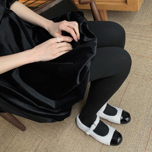 Xiao Xiangfeng Camellia Mary Jane Shoes Spring Cowhide Color Matching Round Toe Strap Flat Bottom Doll Pump Shoes for Women