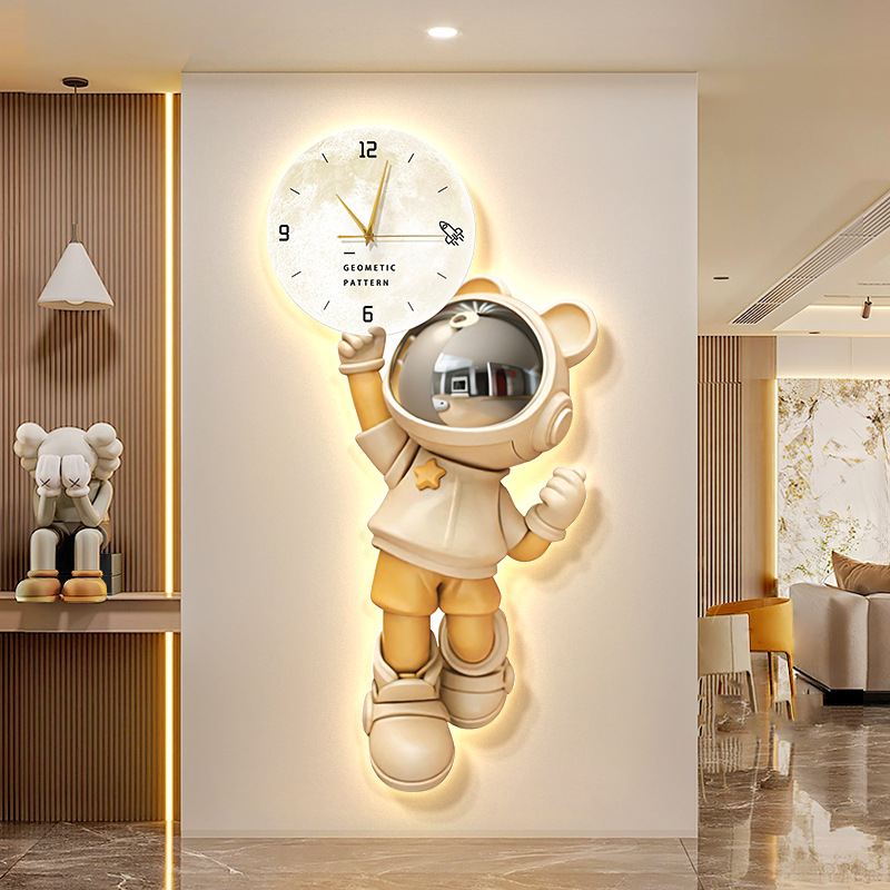 Interessante dibujos animados astronautas porche decoración alta sensación cálida silenciosa reloj colgar pintura de la pared del pasillo pintura de la lámpara