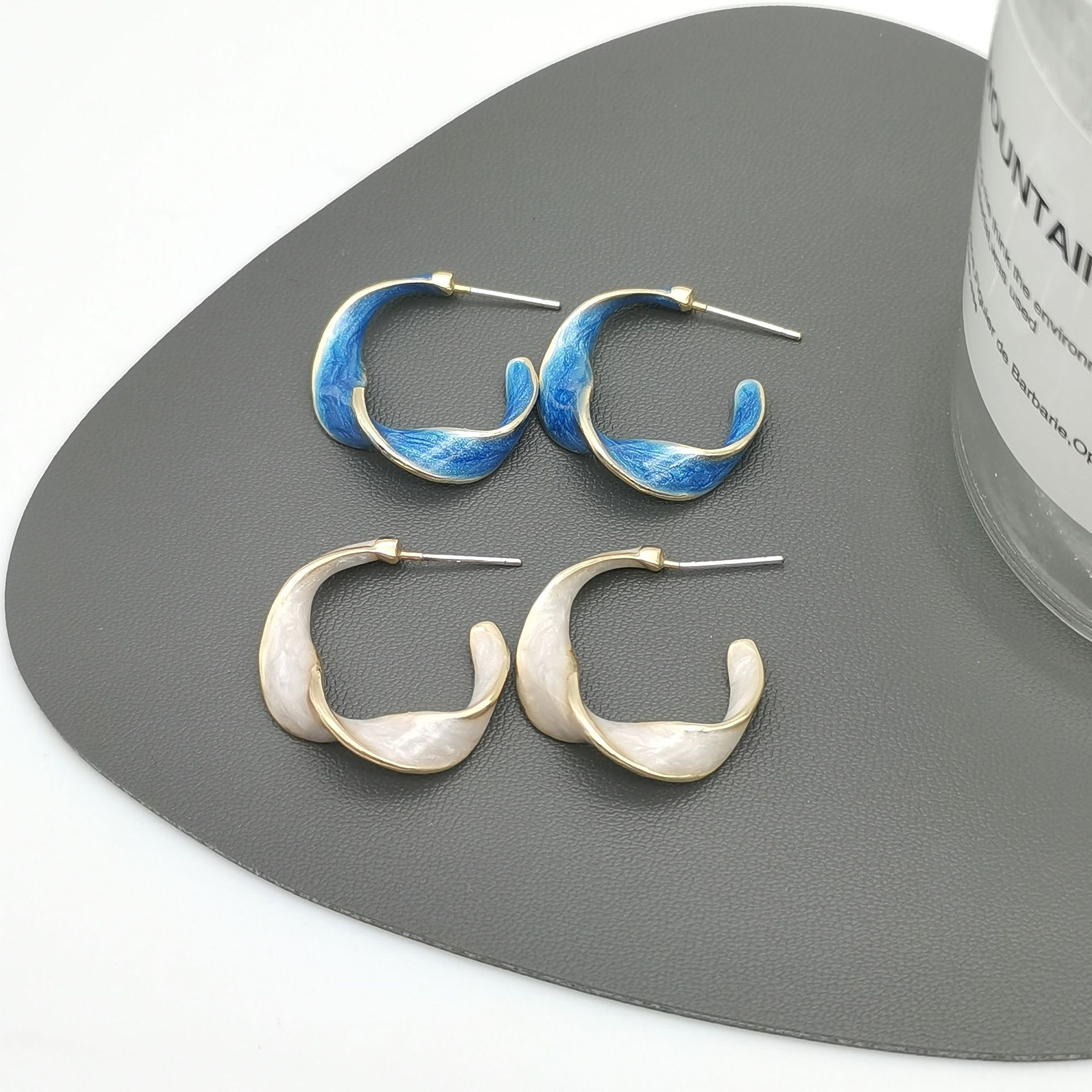 1 Pair Fashion C Shape Alloy Ear Studs display picture 1