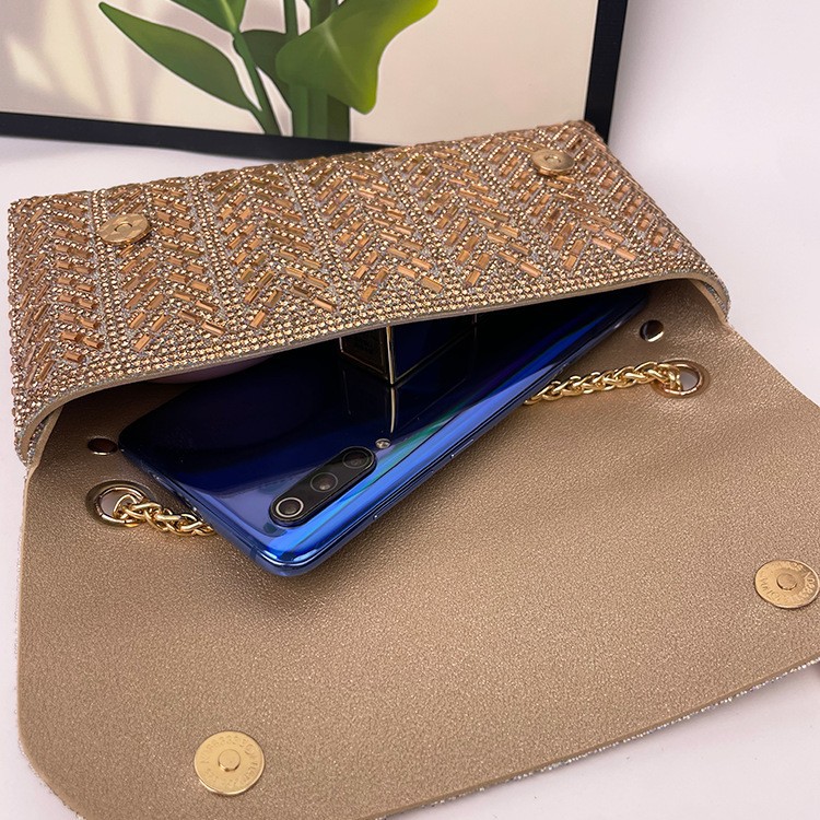 Pochette da sera elegante con strass per matrimoni e feste_voghion.com
