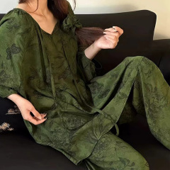 春と秋の綿のパジャマの女性の夏の薄いタイプのプリントのズボンのゆったりしている大きいサイズの太ったMMは200斤の家の服を着ることができます。