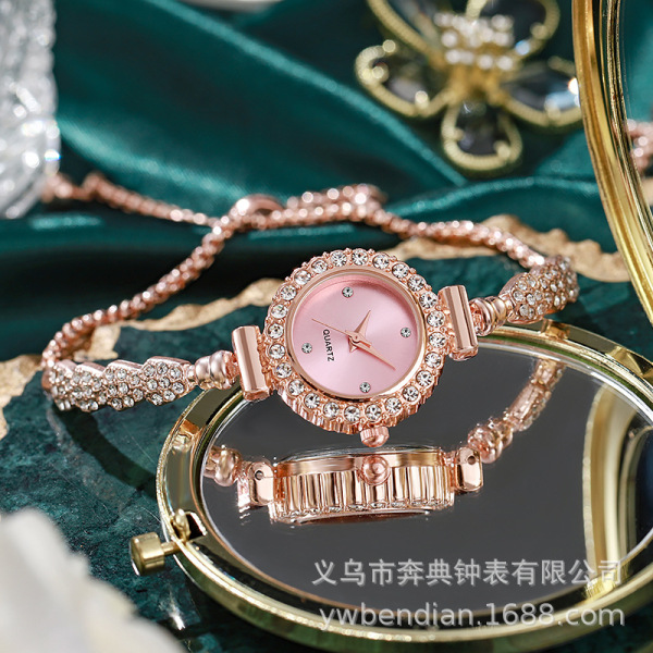 Quartz women's watch