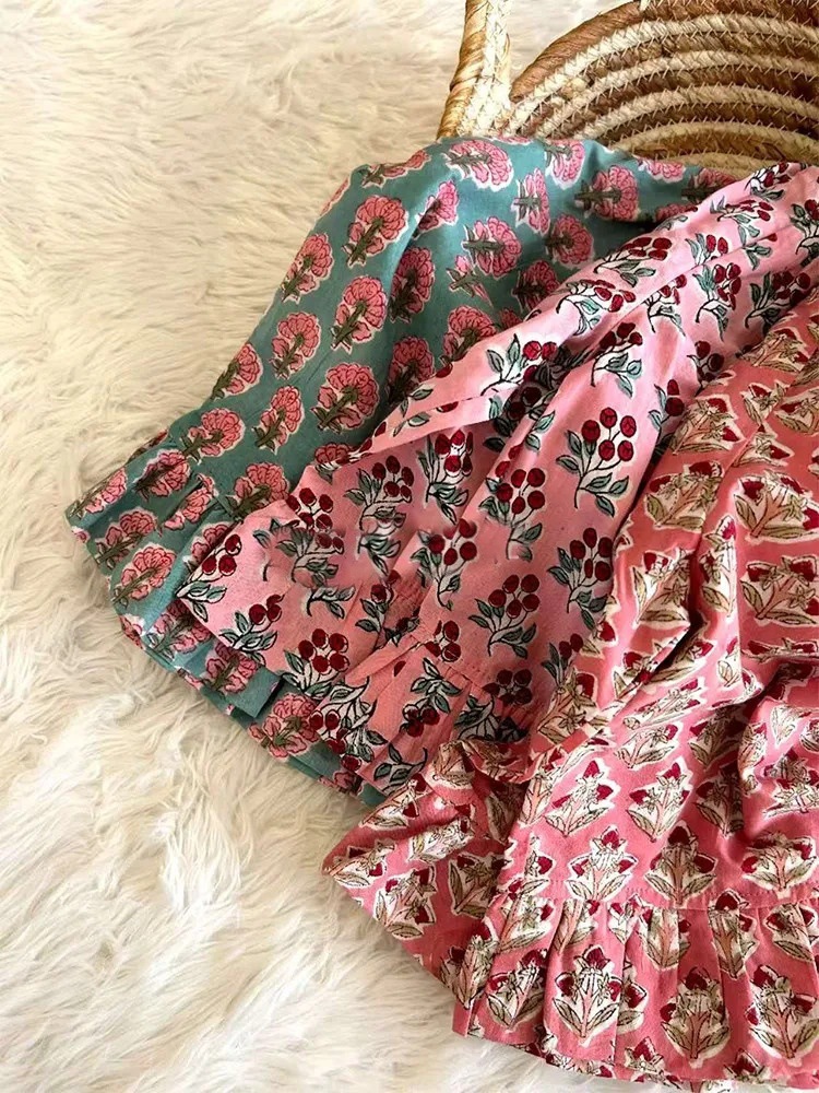 子供用防蚊フレアパンツ 2026夏 花柄プリント ロングパンツ 女の子用 スリムでスタイリッシュなカジュアルパンツ