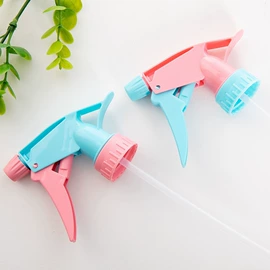 收纳盒;清洁球/刷;衣钩/挂钩