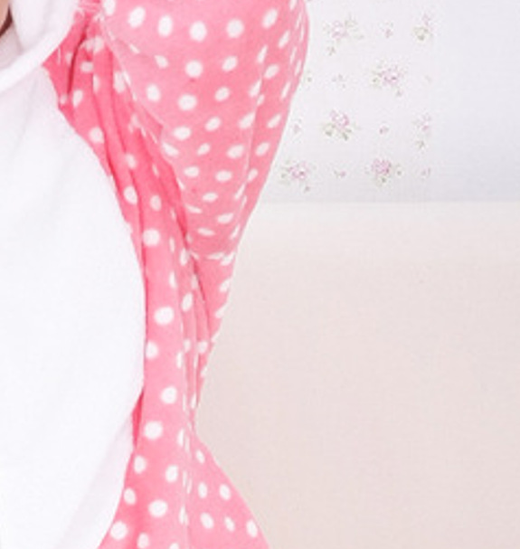 Pijamas transfronterizos al por mayor de fábrica Labubu pijamas femeninos de una sola pieza de dibujos animados pijamas de animales de franela Capibala