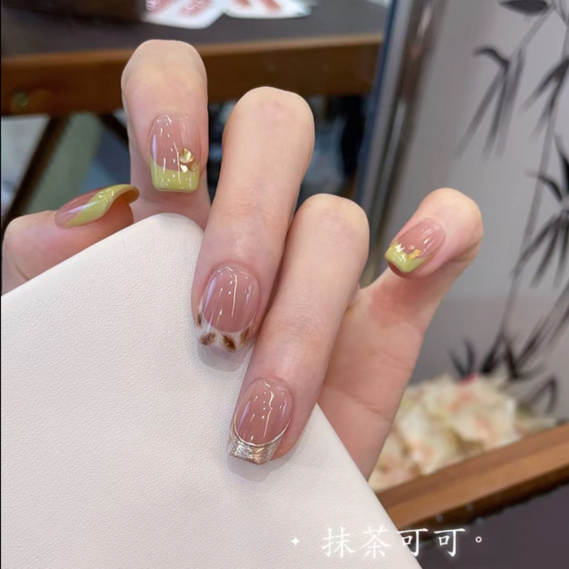 【Matcha Cocoa】Blush-Toned Mustard Green French-Style Handmade Wearable Nails with Hand-Painted Gradient Caramel Nail Art Wholesale 【Matcha Cocoa】Blush-Toned Mustard Green French-Style Handmade Wearable Nails with Hand-Painted Gradient Caramel Nail Art Wholesale