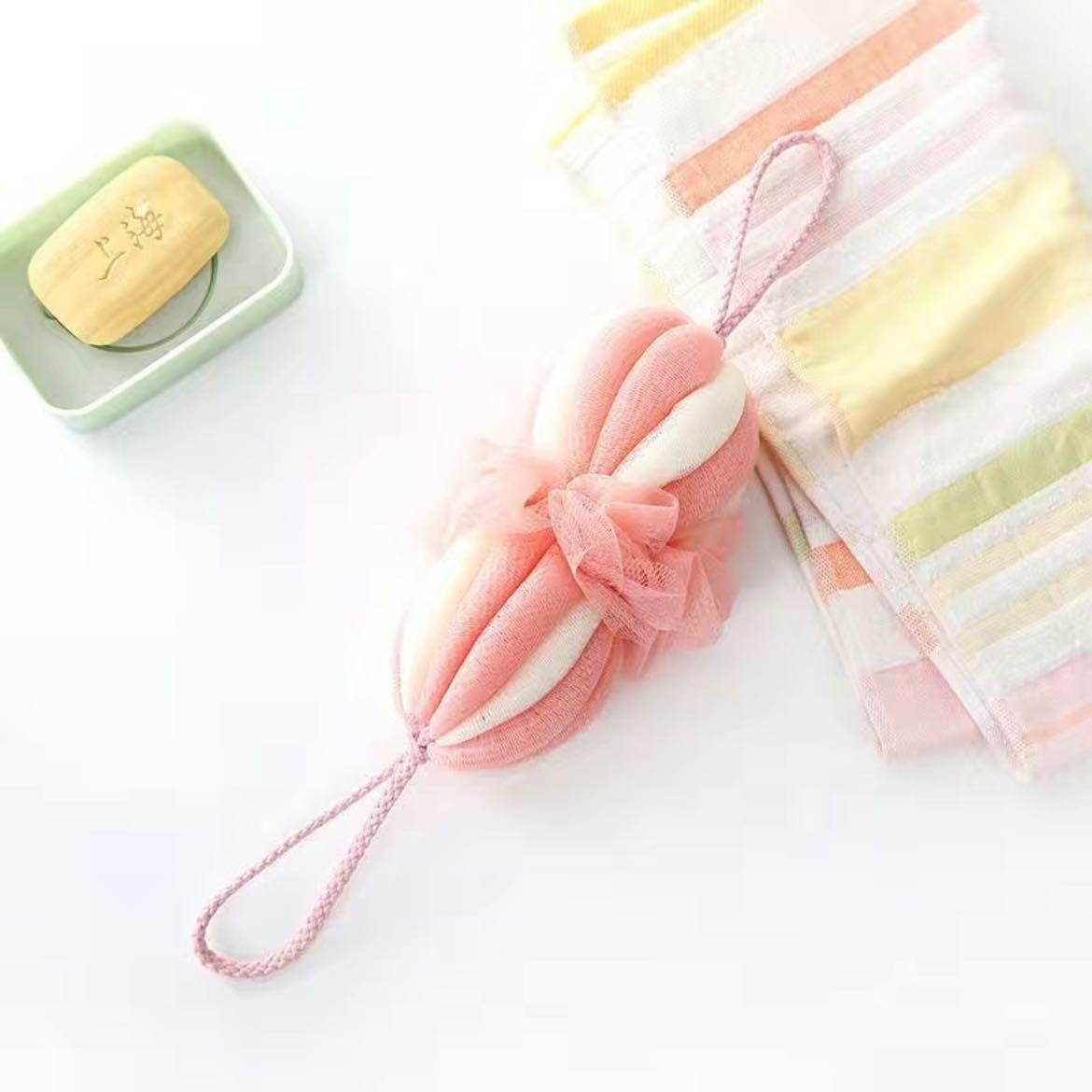 Pequeño pato amarillo cepillo de baño de pelo suave cepillo de baño de dibujos animados lindo frotar la espalda para adultos y niños artefacto de frotamiento de mango largo al por mayor