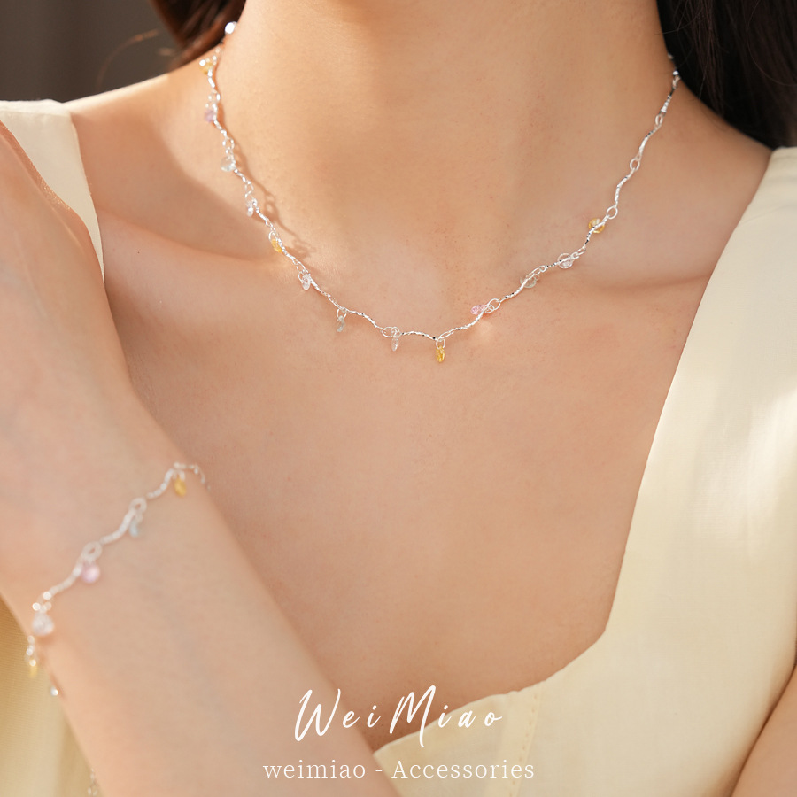Collar de arroz redondo de zircon de color lujo ligero nicho de alta calidad cadena de clavícula temperamento simple conjunto de joyería versátil