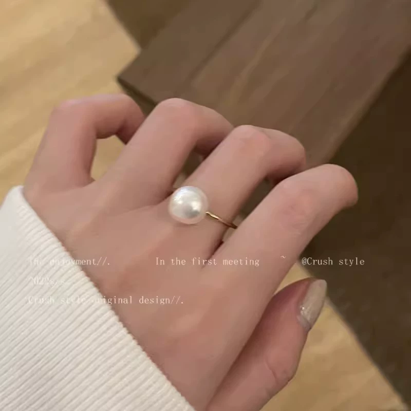 Ring, Retro Small Bow Design, Light-Luxury Silver-Tone Statement, One Size