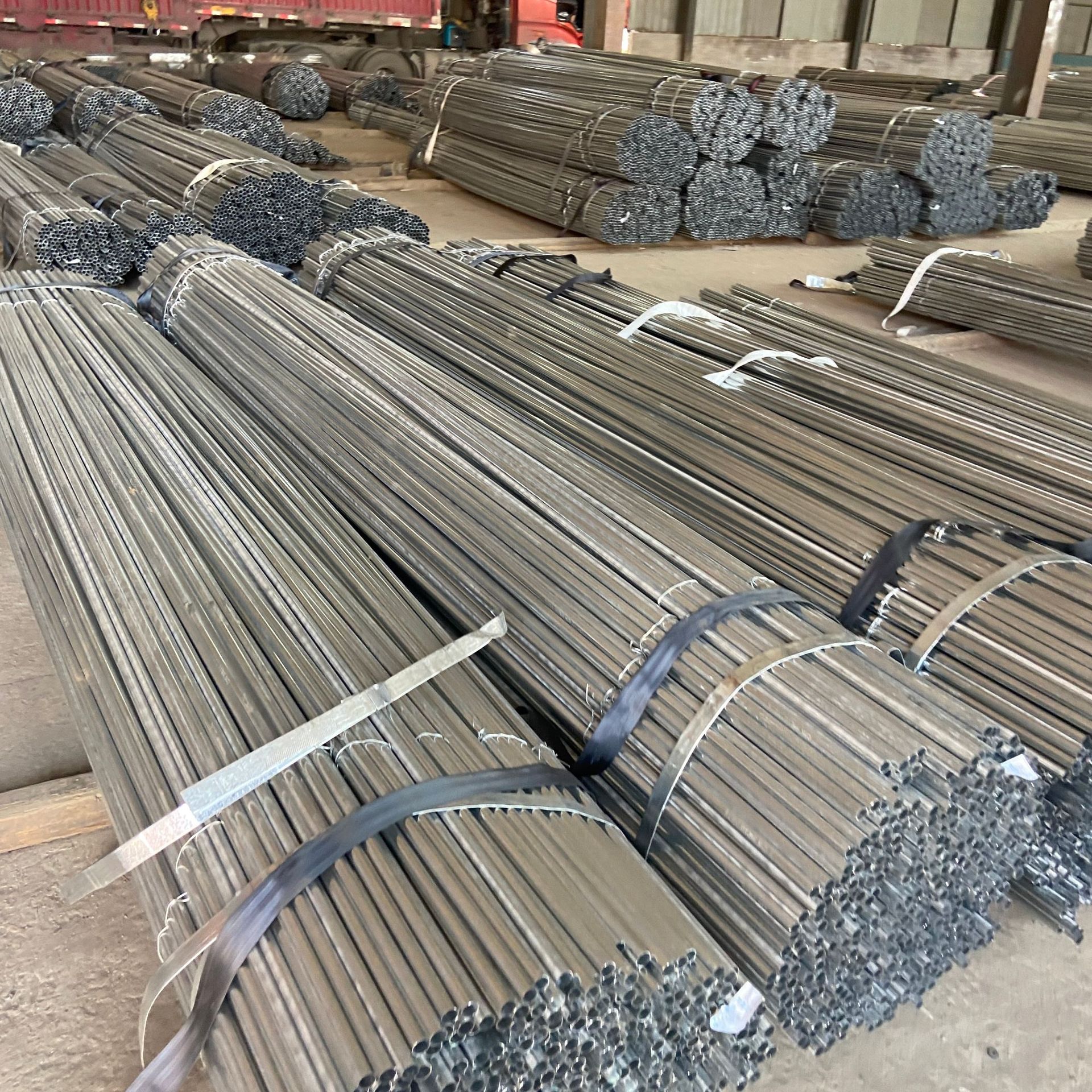 河北直供kbg管16 kbg管20 kbg管25金属穿线管喷漆加工及配件销售