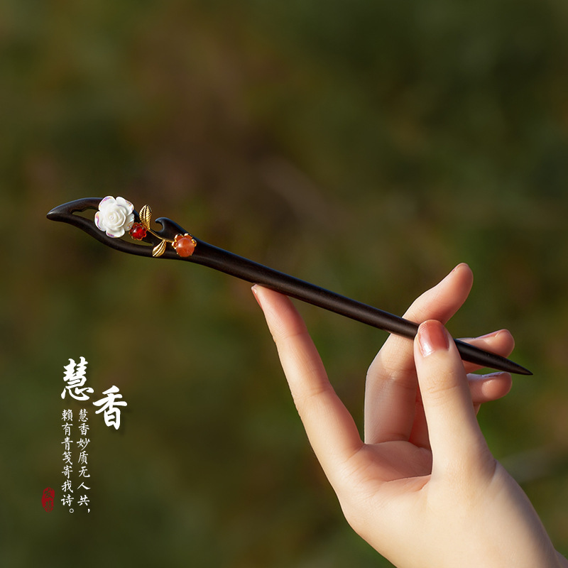 C60 흰 장미 머리핀 [천연 흑단]