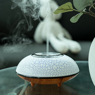 Cross-border new creative wood grain ultra-thin UFO aromatherapy machine large capacity household air humidifier essential oil diffuser