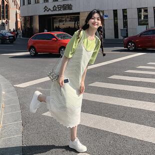 ���ľGɫt���B��ȹ���b����һ�����nϵ�������������������bȹ��