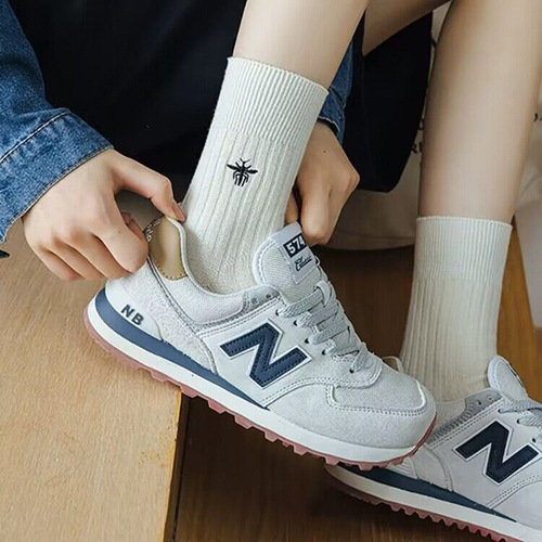 Spring and Autumn Grey Striped Pile Women's Fashion Socks with Bee Embroidery Off-White Short Socks Coffee Brown Mid-Calf Socks