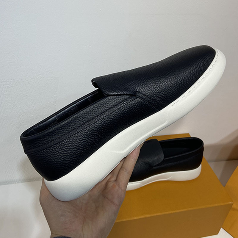 Nuova collezione europea, mocassini da uomo in stile britannico, versatili e di tendenza, nuove scarpe slip-on casual in pelle di vacchetta per uomo_voghion.com