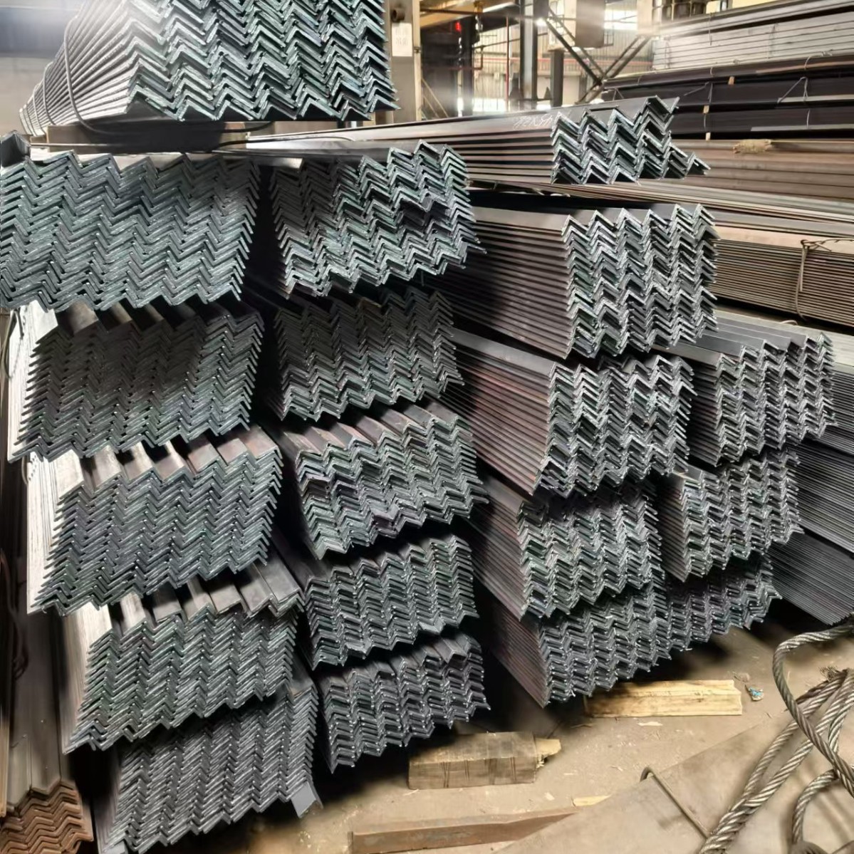 日标角钢100*75*7  不 等边角钢150*75*7上海  现货销售