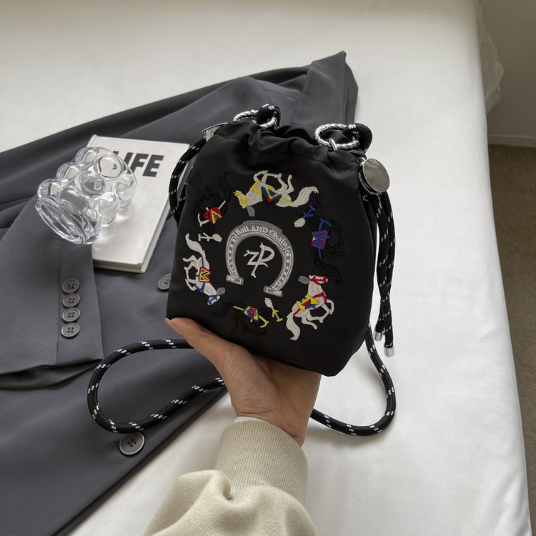 Te traemos nuevas tendencias, bolsos de moda