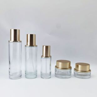�F؛30gֱ�A��˪����ƿ40ml������Һ��100 120ml�aˮˬ�wˮ���bƿ