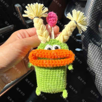 Key Storage Bag Hand-woven — Car key bag - 14cmx22cm-green-and-yellow-braid-round-ball
