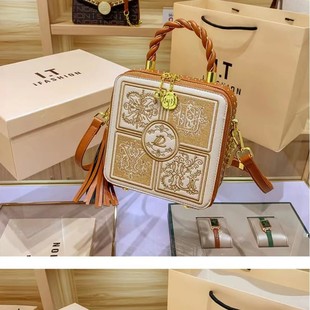 2024 New Fashion Embroidery Shoulder Bag Twist Hand-in-Hand Zinc Alloy Big Hand-in-Hand