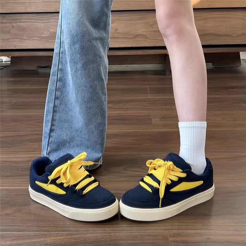 2026 primavera y verano nuevos zapatos retro de suela gruesa estilo académico de moda para mujeres zapatos deportivos casuales