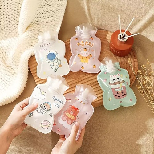 Hot water bottle filled with water mini small hand warmer bag student portable hand warmer cute girl heart transparent warm bag