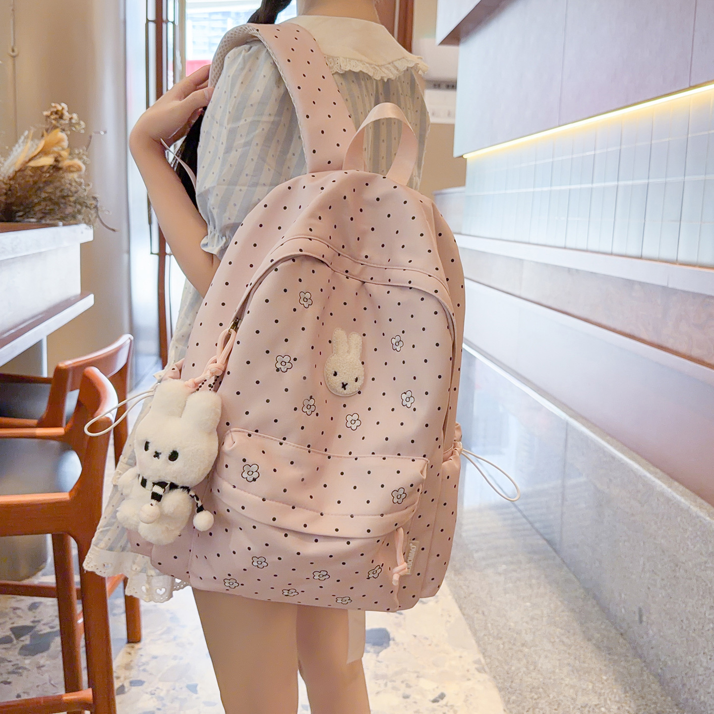 New Style School Bag for Girls, Trendy and Stylish, Small Star Backpack, Korean Style, Large Capacity, Suitable for Elementary and Middle School Students