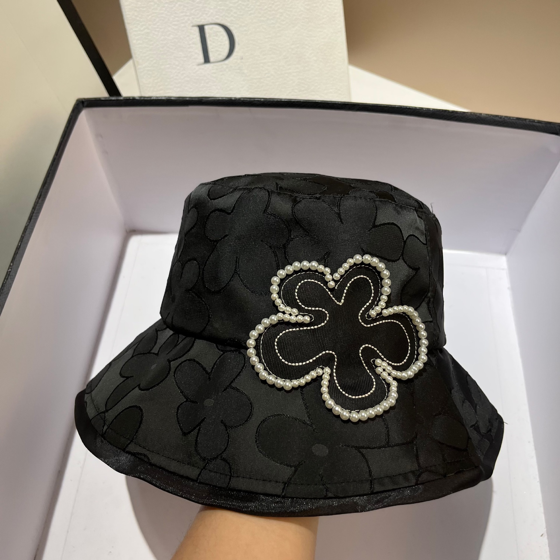 Korean version of ins small fragrant wind pearl flower casual fisherman fashionable spring/summer embroidered jacquard_voghion.com