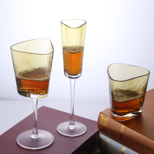 ����ɫ���N�y����ɫ���W���ǾƱ��㙉���ڱ����þƵ��������