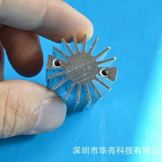 直径28mm单颗3WLED散热器/片, 小台灯散热器