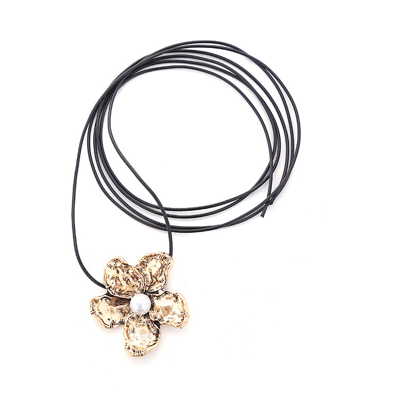 Heart Shape Pattern Exaggerated Heart Shape Alloy Copper Choker Wholesale