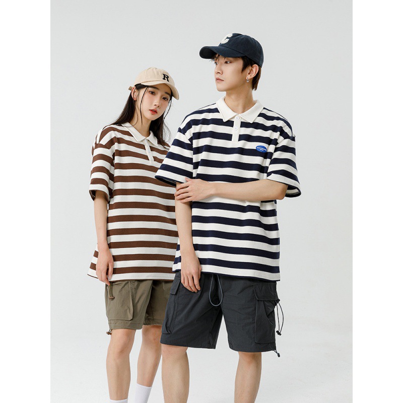 Polo camiseta de manga corta para hombres verano nuevo suelto camiseta de rayas pareja de moda de Hong Kong marca con solapa chaqueta media manga