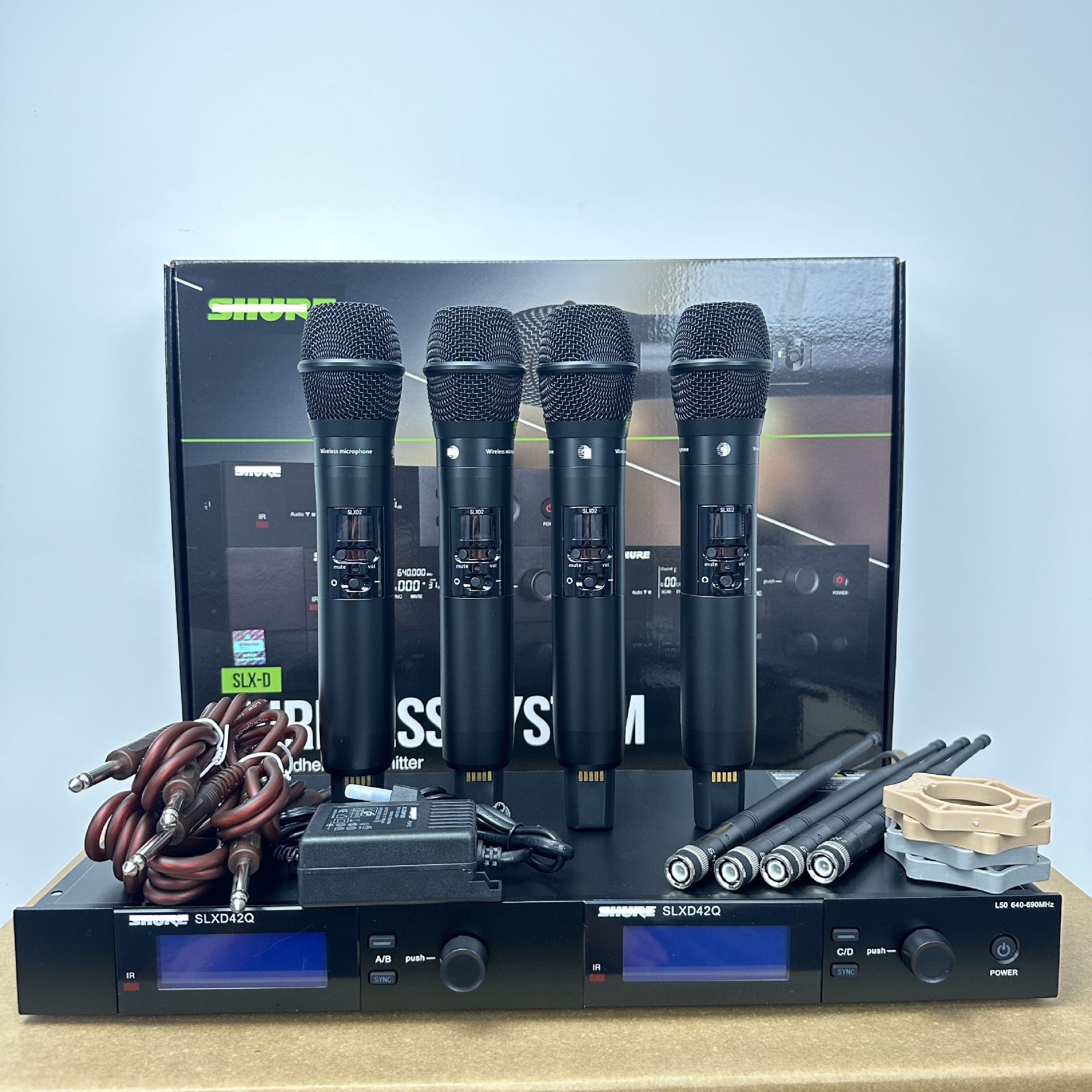 Sld4 One-To-Four Wireless Microphone for Karaoke, Stage, Concert, and Live Streaming, In-Stock Dynamic Microphone