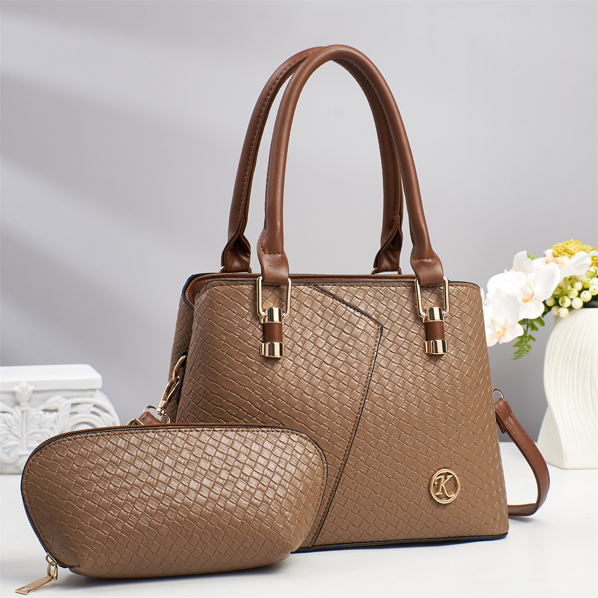 2025 nuevo bolso de mujer portátil transfronterizo de gran capacidad moda cuero brillante patrón de serpiente costura bolso de un solo hombro